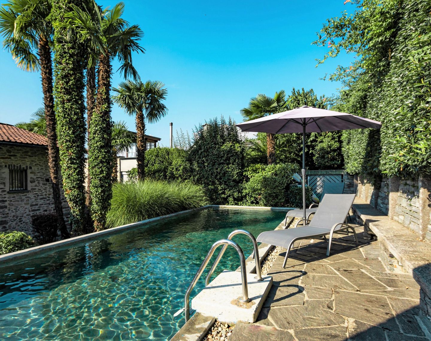 Tessiner Ferienhaus mit privatem Pool und grossem   in der Schweiz