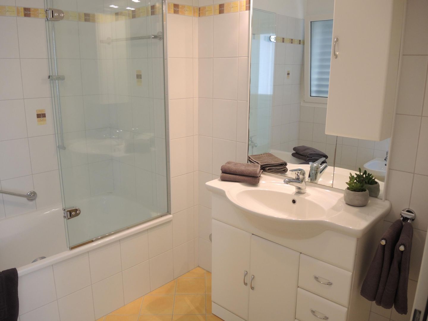 Picture 12 Picture 12