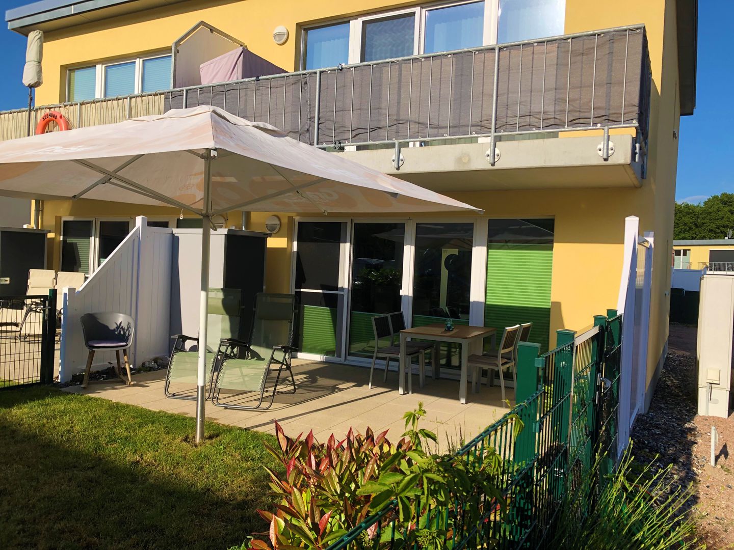  Ferienwohnung KWV11EG "Seefrosch im Küstenwald" Graal-Müritz Küstenwald - Terrasse