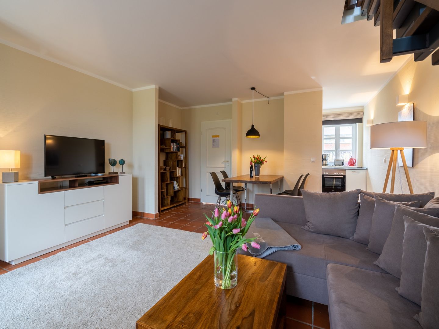 Feriendorf Rugana Komfortplus Ferienwohnung mit 2 Schlafzimmern und Terrasse (D11) Insel Rügen - Wohnzimmer