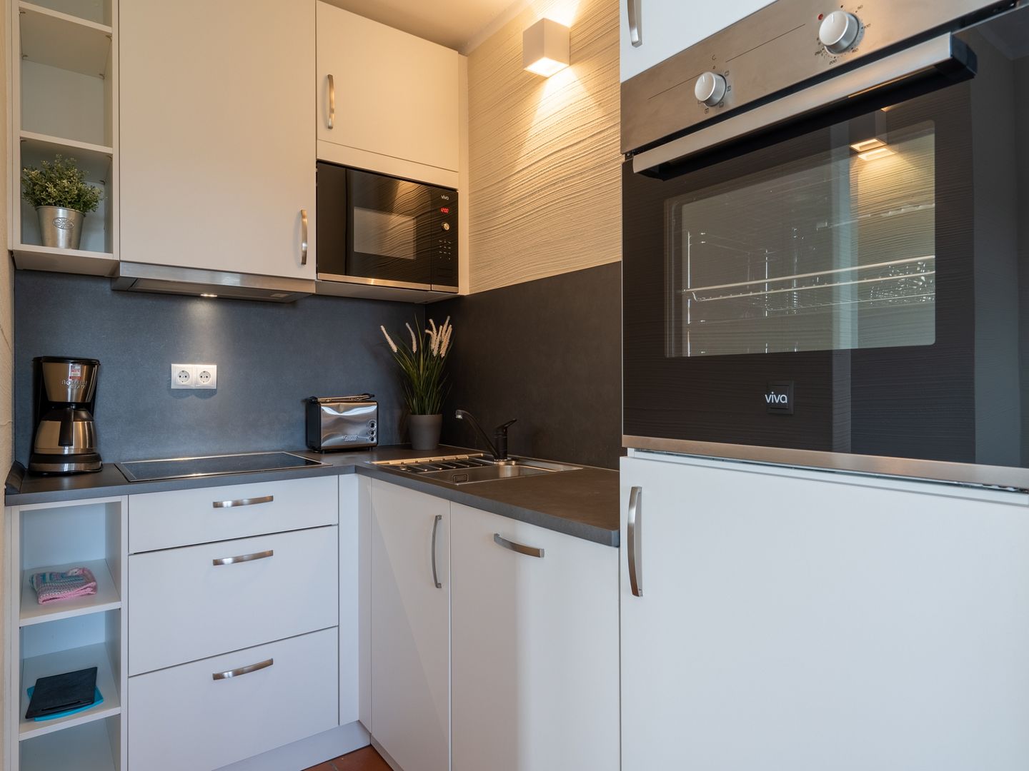 Feriendorf Rugana Komfortplus Ferienwohnung mit 1 Schlafzimmer (D38) Insel Rügen - Küche / Küchenzeile