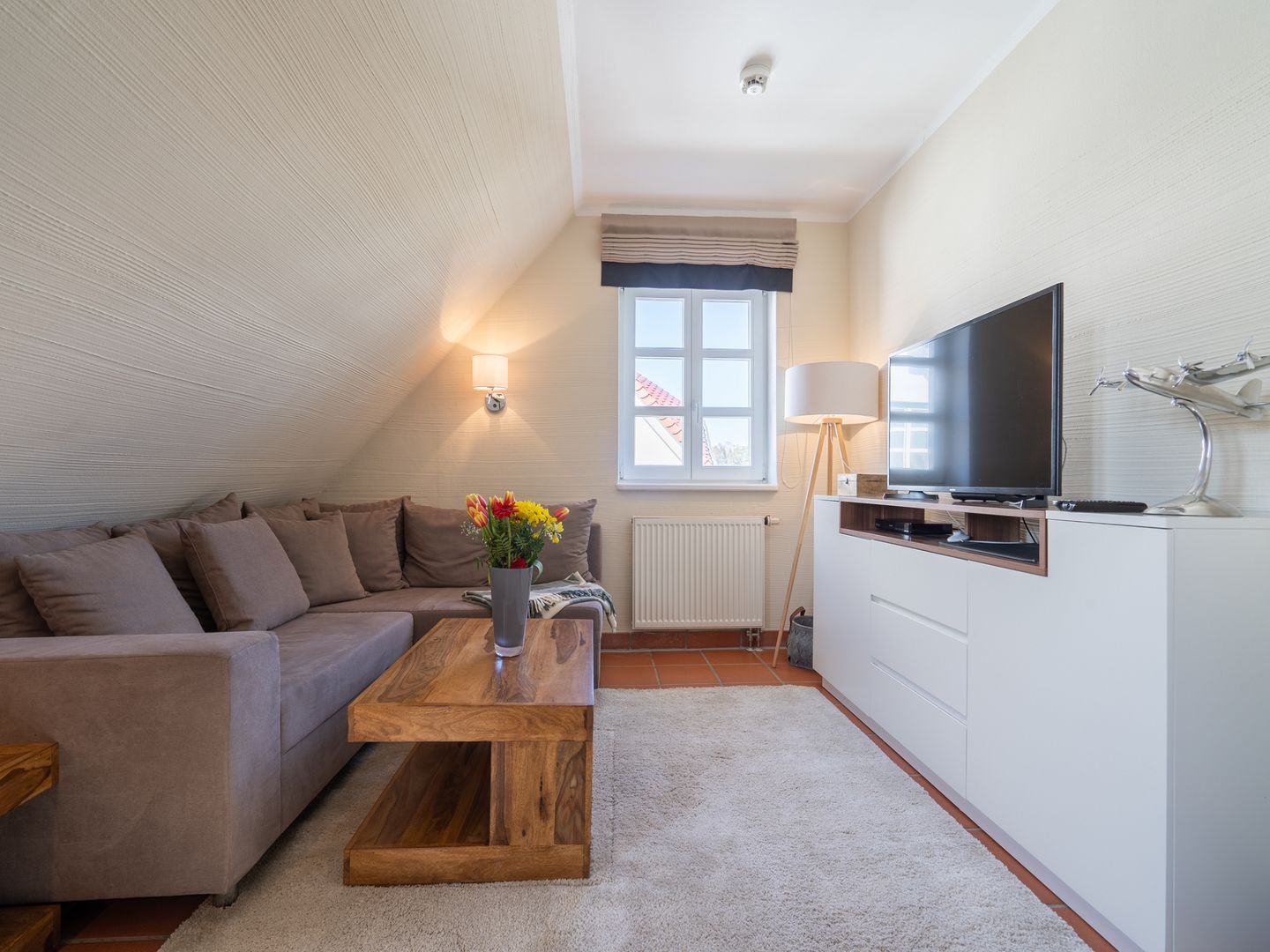 Feriendorf Rugana Komfortplus Ferienwohnung mit 1 Schlafzimmer (D38) Insel Rügen - Wohnzimmer