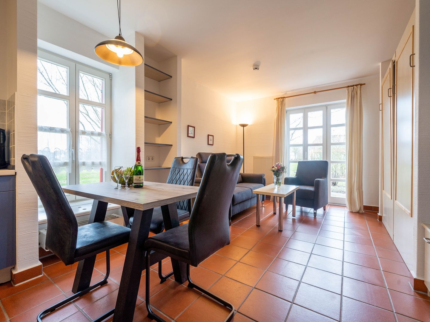 Feriendorf Rugana Budget 1-Raum Ferienwohnung mit Terrasse (B60) Insel Rügen - Wohnzimmer