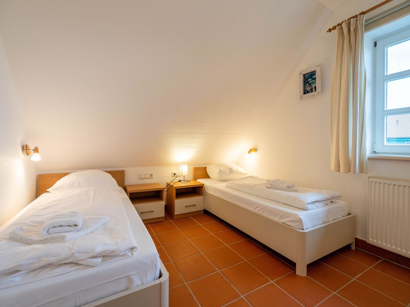 Feriendorf Rugana Komfort Ferienwohnung mit 2 Schlafzimmern und Terrasse (C29) Insel Rügen - Schlafzimmer