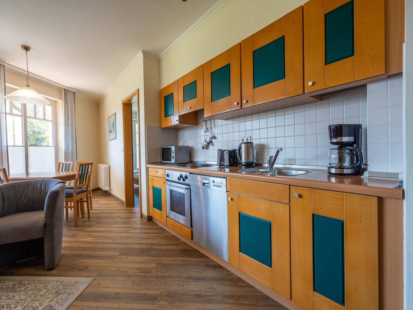 Dünenpark Binz Komfort Ferienwohnung mit 1 Schlafzimmer und Terrasse im Erdgeschoss (003) Insel Rügen - Küche / Küchenzeile