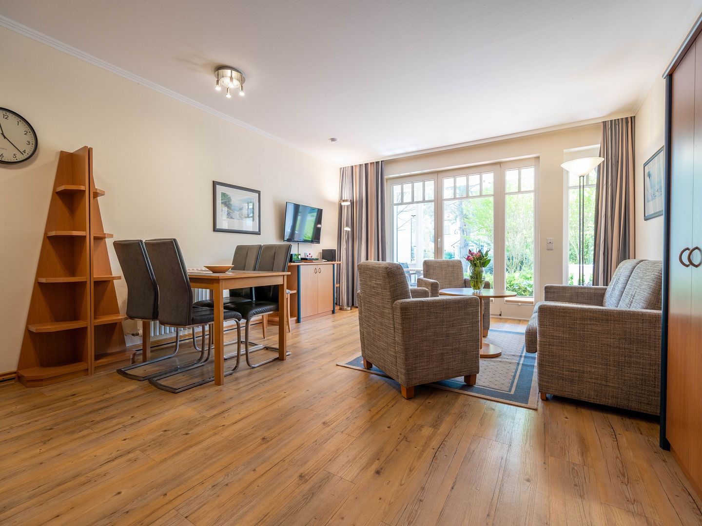 Dünenpark Binz Komfort Ferienwohnung mit 1 Schlafzimmer und Terrasse im Erdgeschoss (238) Insel Rügen - Wohnzimmer