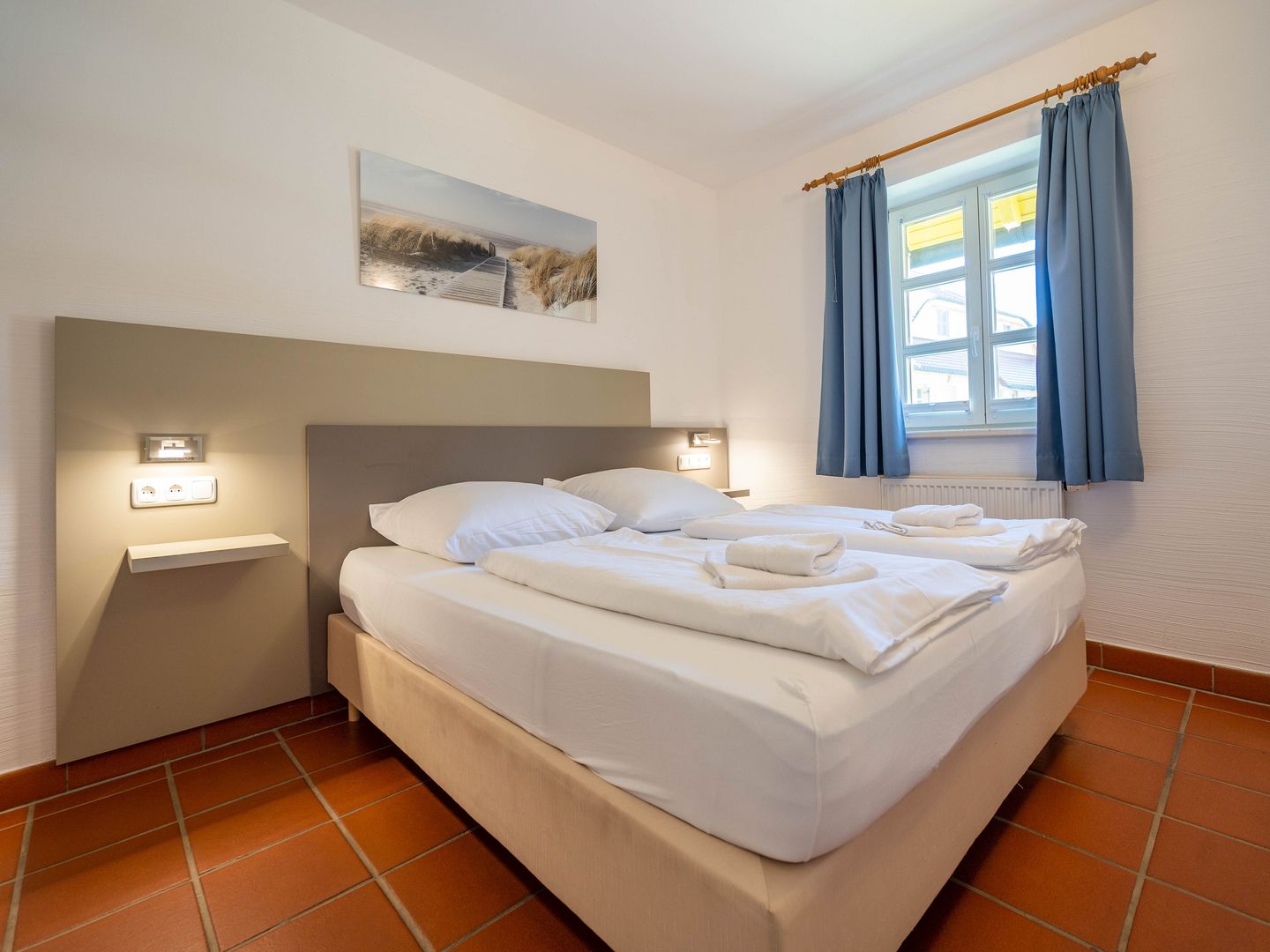 Feriendorf Rugana Komfort Ferienwohnung mit 1 Schlafzimmer und Terrasse (A02) Insel Rügen - Schlafzimmer