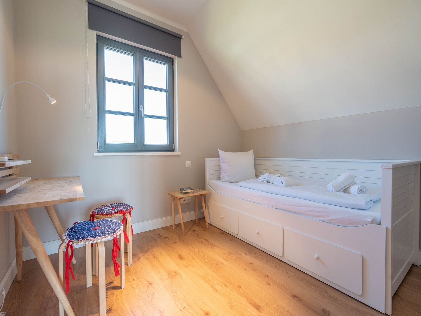 Premium Reetdachvilla mit 3 Schlafzimmern, Sauna und Kamin (E09) - Schlafzimmer