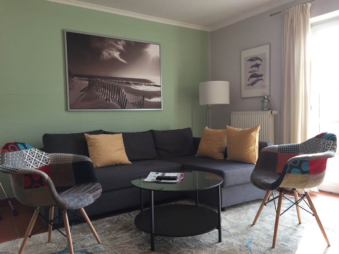 Feriendorf Rugana Komfortplus Ferienwohnung mit 2 Schlafzimmern und Terrasse (D35) Insel Rügen - Wohnzimmer