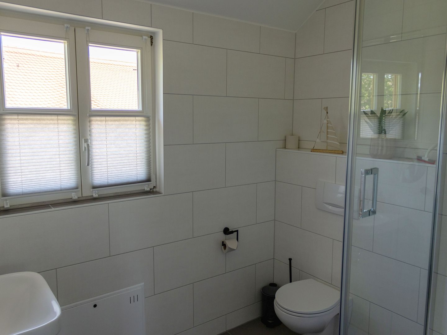 Feriendorf Rugana Komfortplus Ferienwohnung mit 1 Schlafzimmer (A22) Insel Rügen - Badezimmer