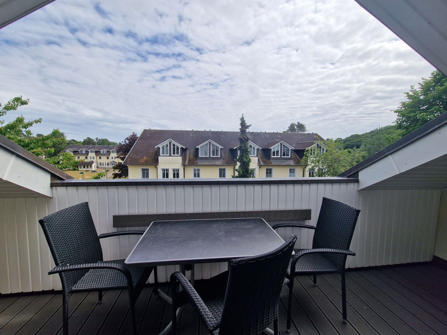 Dünenpark Binz Komfort Ferienwohnung mit 1 Schlafzimmer und Balkon im Dachgeschoss (172) Insel Rügen - Balkon