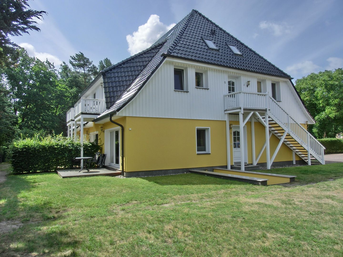  Ferienwohnung NH12 Hirschburg - Hauptansicht