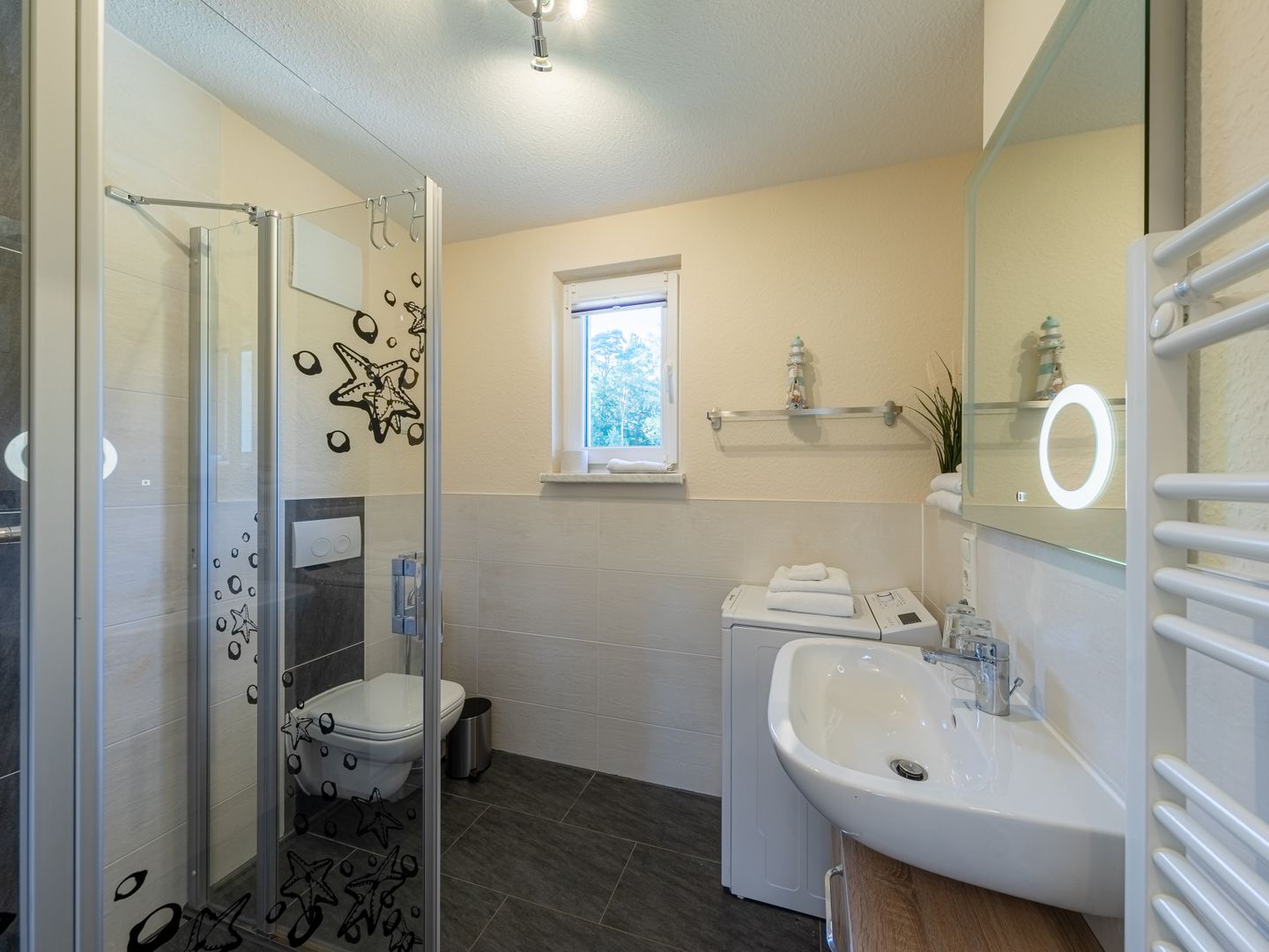  Ferienwohnung KWi 10 OG - "Koje 10" Graal-Müritz Küstenwald - Badezimmer