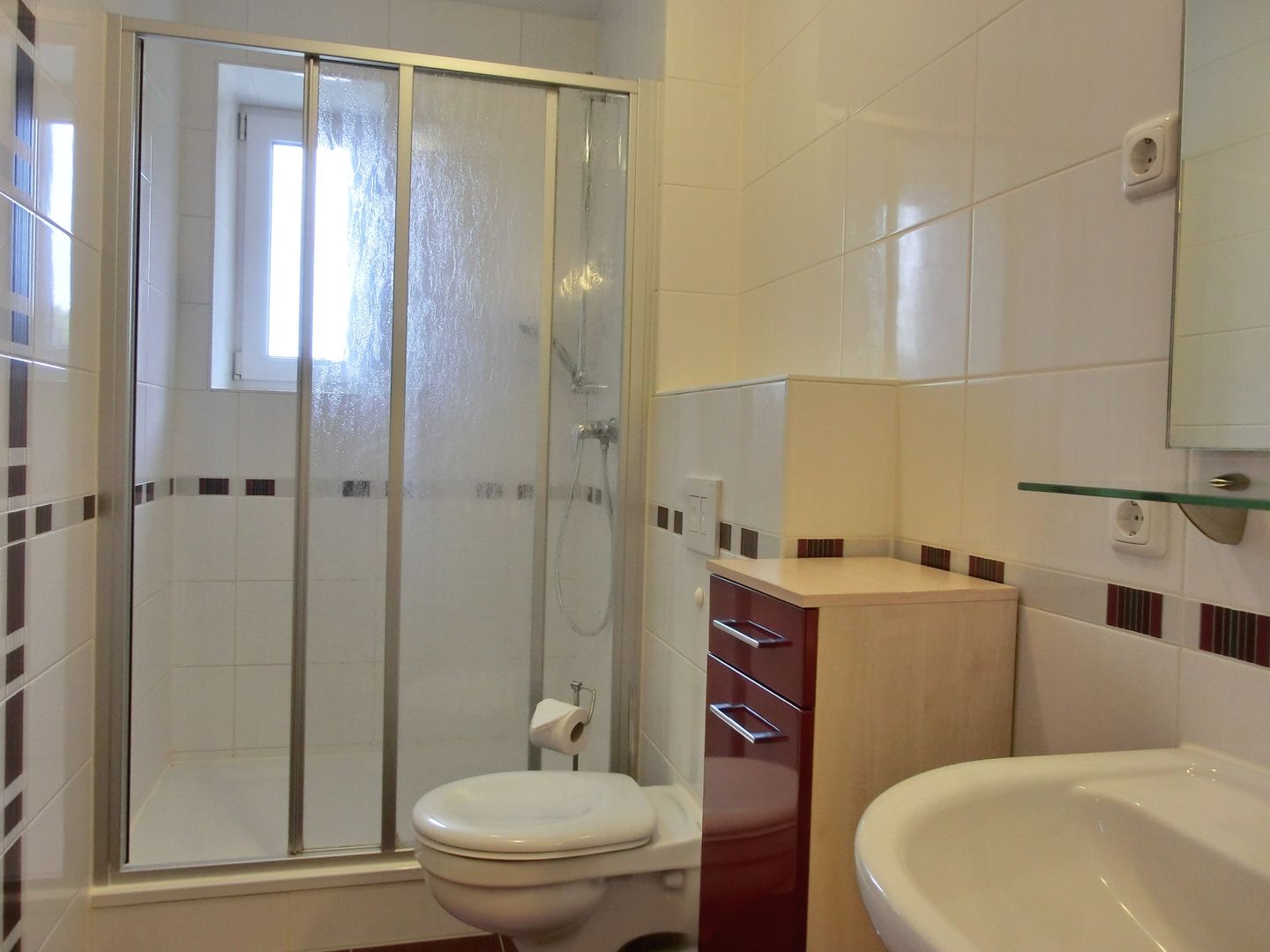  Ferienwohnung KWi 52 OG Graal-Müritz Küstenwald - Badezimmer