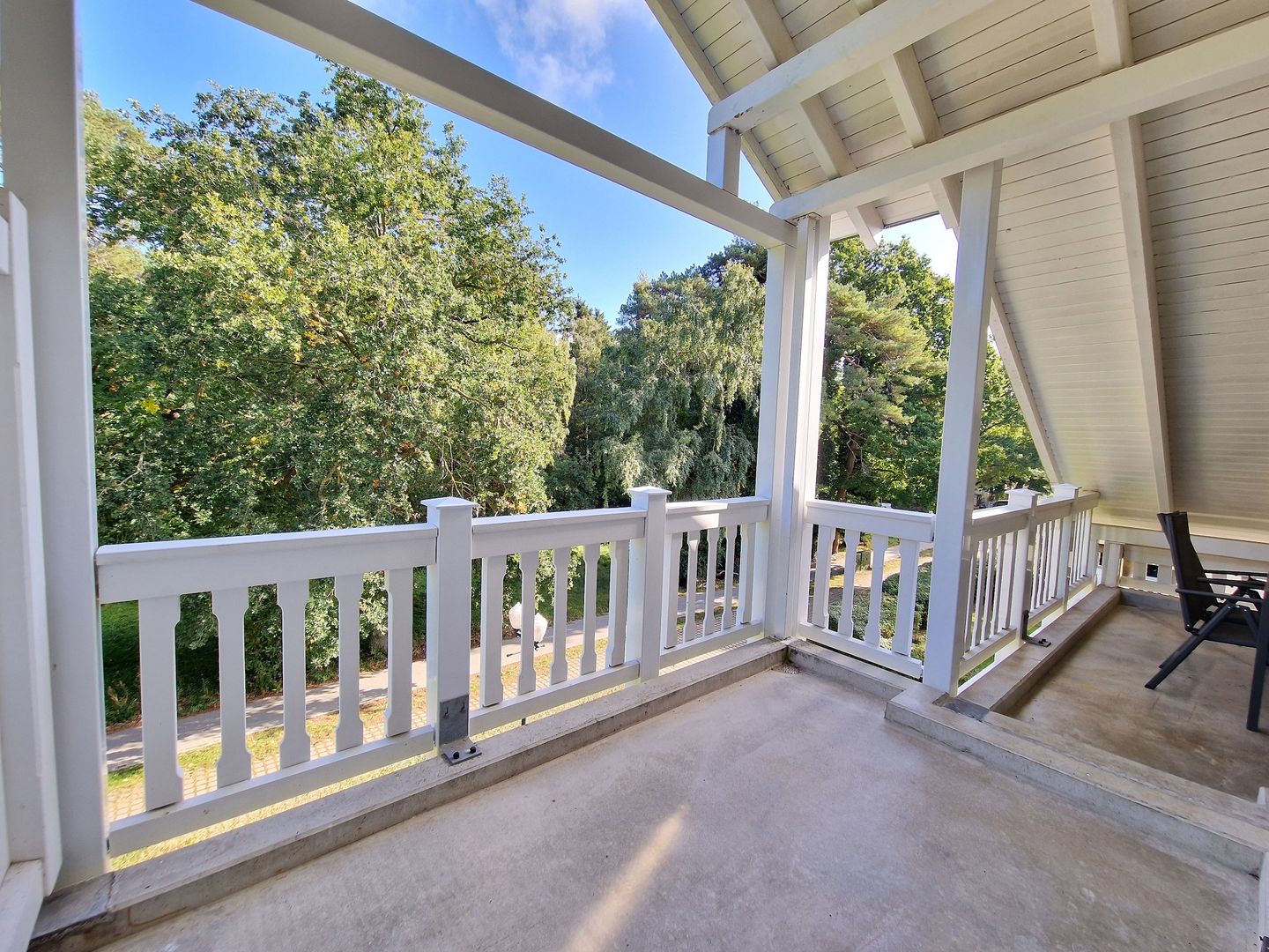 Dünenpark Binz Komfortplus Ferienwohnung mit 2 Schlafzimmern und Balkon im Dachgeschoss (047) Insel Rügen - Balkon