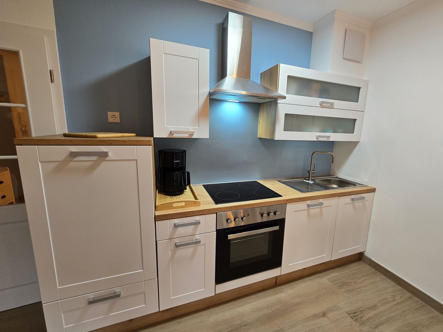 Dünenpark Binz Komfortplus Ferienwohnung mit 1 Schlafzimmer und Balkon im Dachgeschoss (184) Insel Rügen - Küche / Küchenzeile