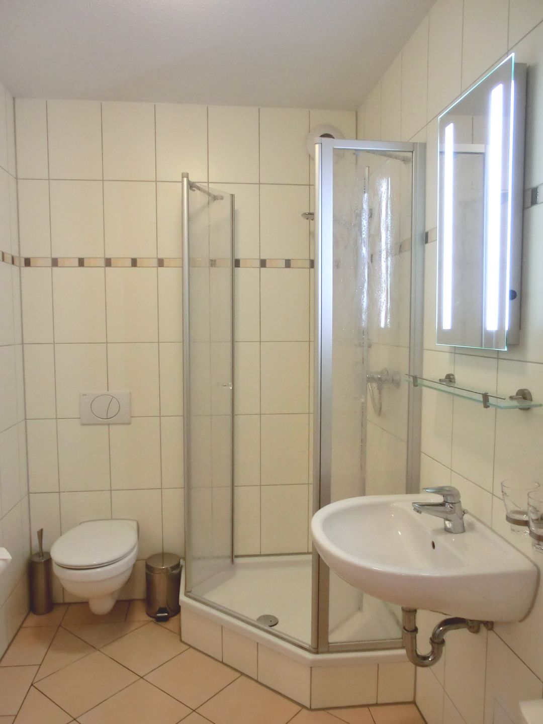  Ferienwohnung KWF-7a EG Graal-Müritz Küstenwald - Badezimmer