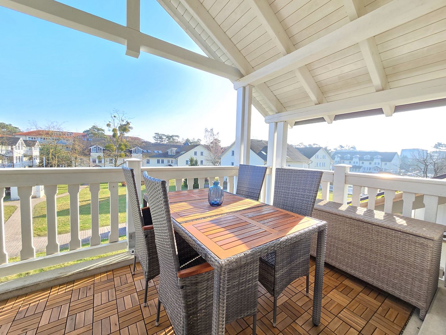 Dünenpark Binz Komfortplus Ferienwohnung mit 1 Schlafzimmer und Balkon im Dachgeschoss (184) Insel Rügen - Balkon