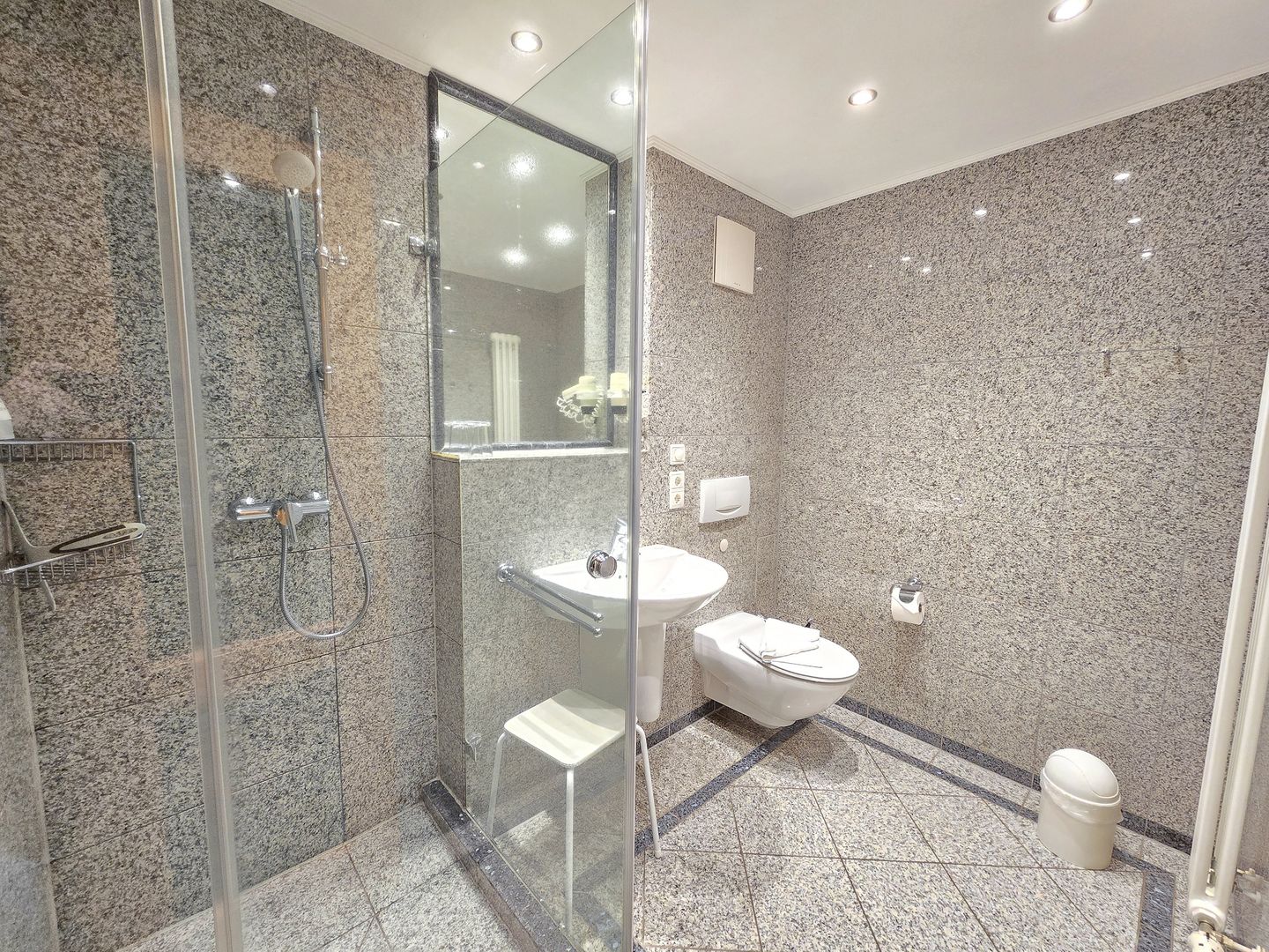 Dünenpark Binz Komfort Ferienwohnung mit 2 Schlafzimmern und Terrasse im Erdgeschoss (190) Insel Rügen - Badezimmer