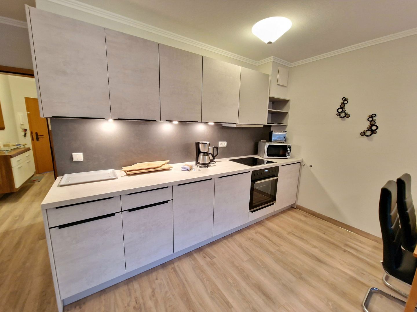 Dünenpark Binz Komfortplus Ferienwohnung mit 1 Schlafzimmer und Balkon im Obergeschoss (290) Insel Rügen - Küche / Küchenzeile