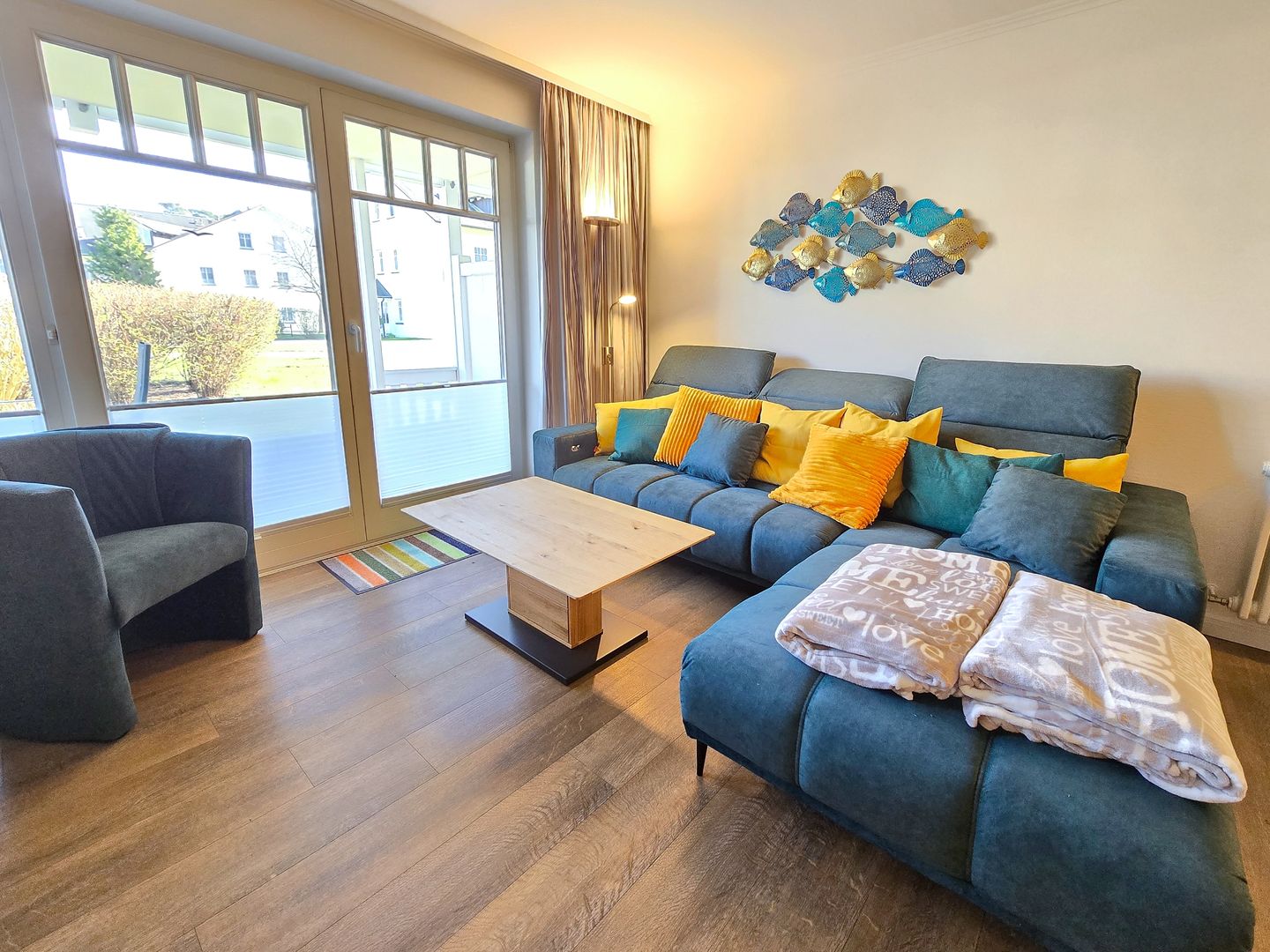 Dünenpark Binz Komfortplus Ferienwohnung mit 2 Schlafzimmern und Terrasse im Erdgeschoss (166) Insel Rügen - Wohnzimmer