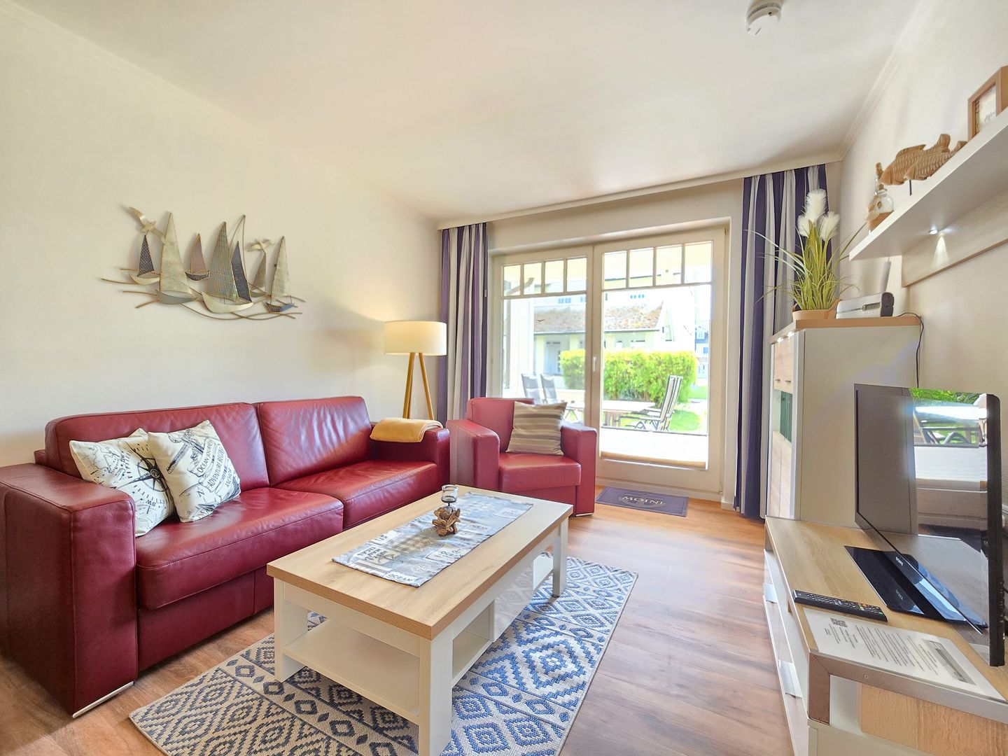 Dünenpark Binz Komfortplus Ferienwohnung mit 1 Schlafzimmer und Terrasse im Erdgeschoss (212) Insel Rügen - Wohnzimmer