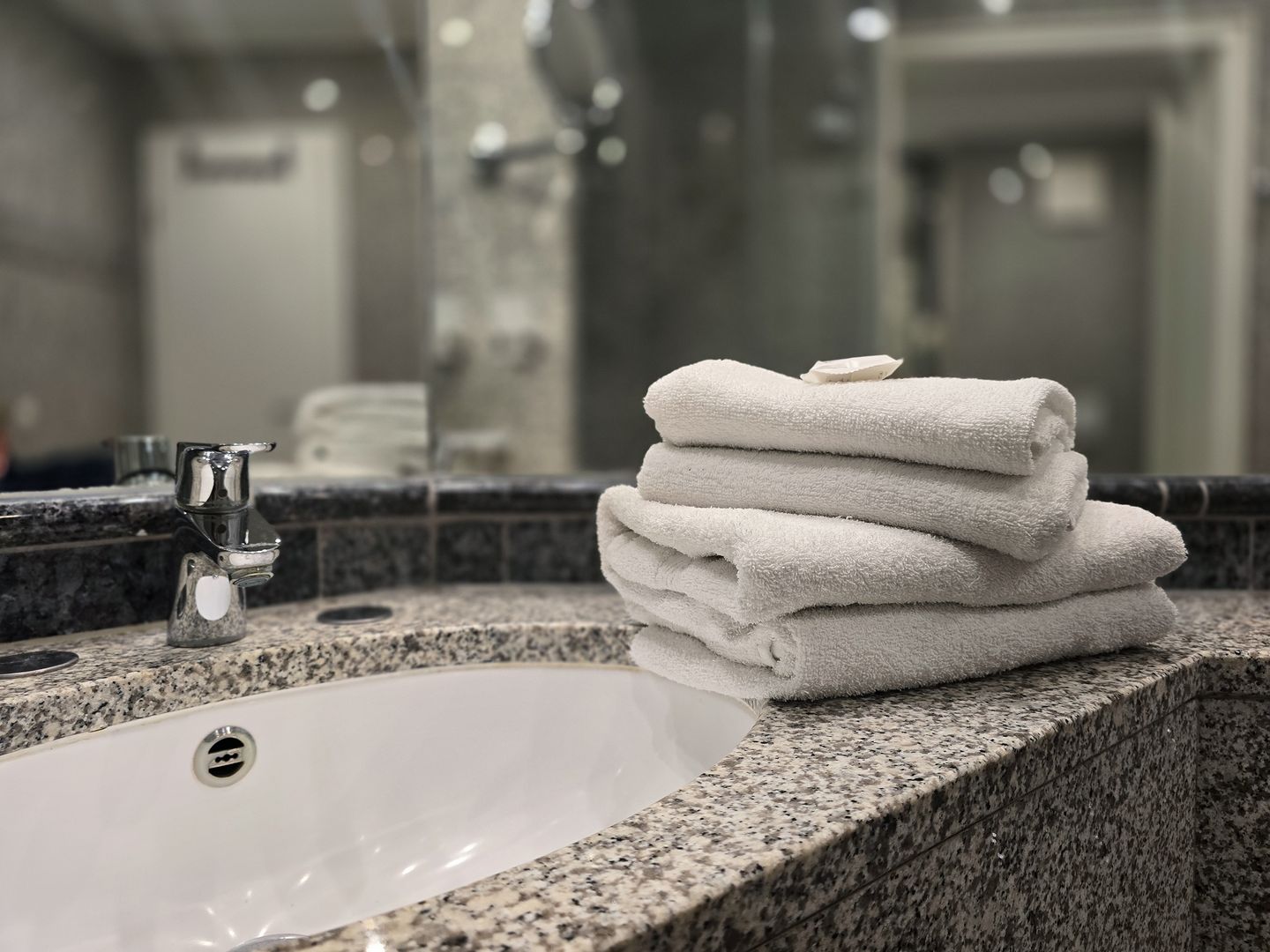 Dünenpark Binz Komfortplus Ferienwohnung mit 1 Schlafzimmer und Terrasse im Erdgeschoss (212) Insel Rügen - Badezimmer