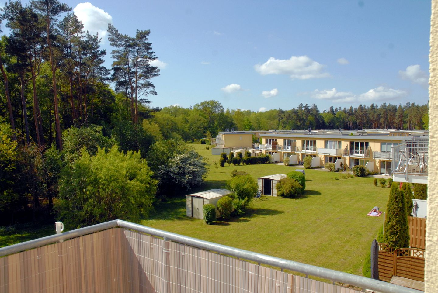  Ferienwohnung KWE 7 OG Graal-Müritz Küstenwald - Balkon