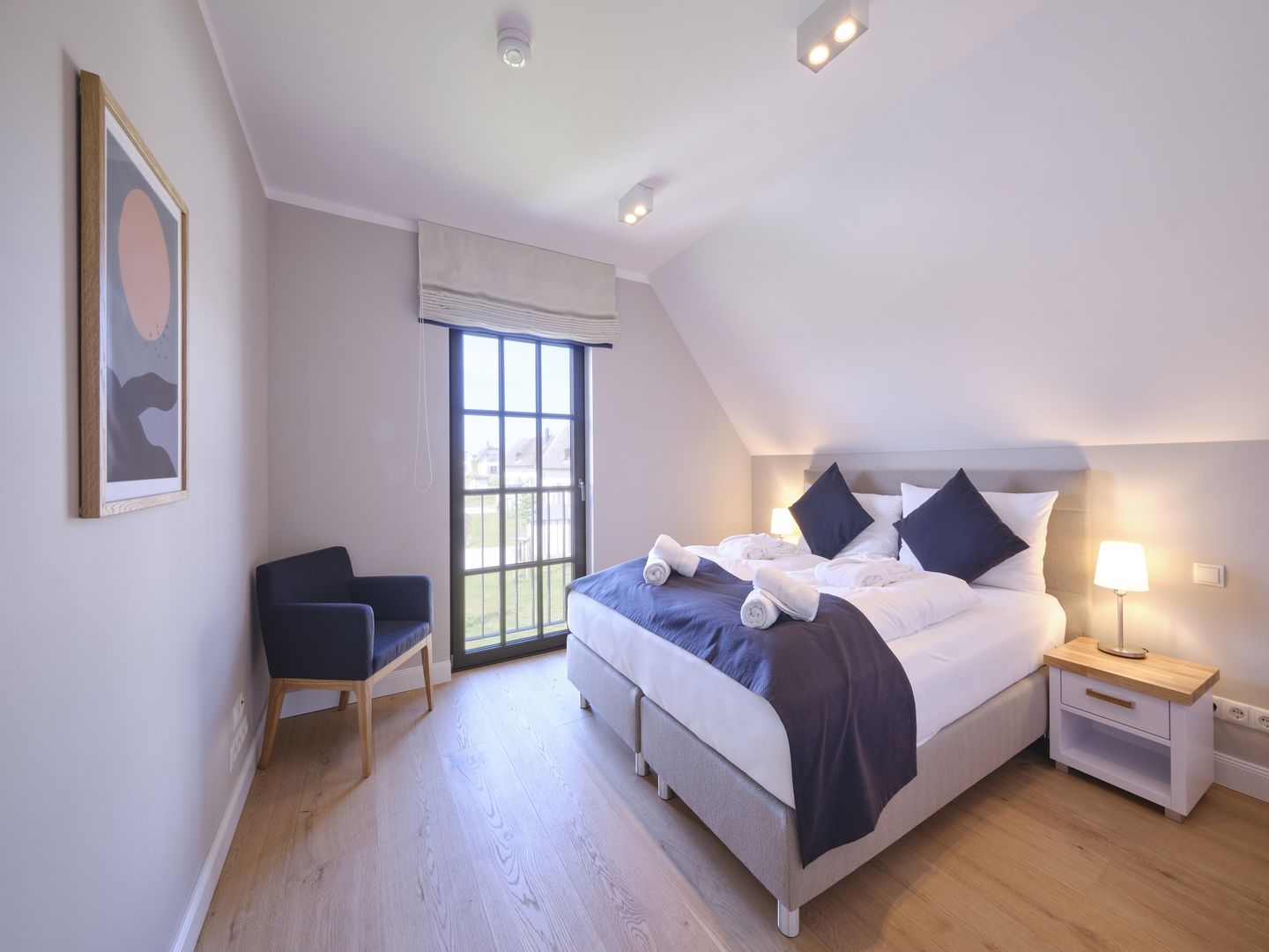 LuxusPlus Reetdachvilla mit 4 Schlafzimmern, Außensauna, Loungebereich und Kamin (H05) - Schlafzimmer