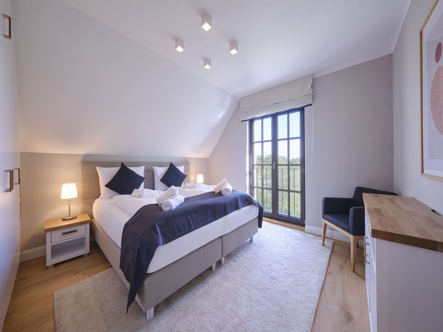 LuxusPlus Reetdachvilla mit 4 Schlafzimmern, Außensauna, Loungebereich und Kamin (H05) - Schlafzimmer