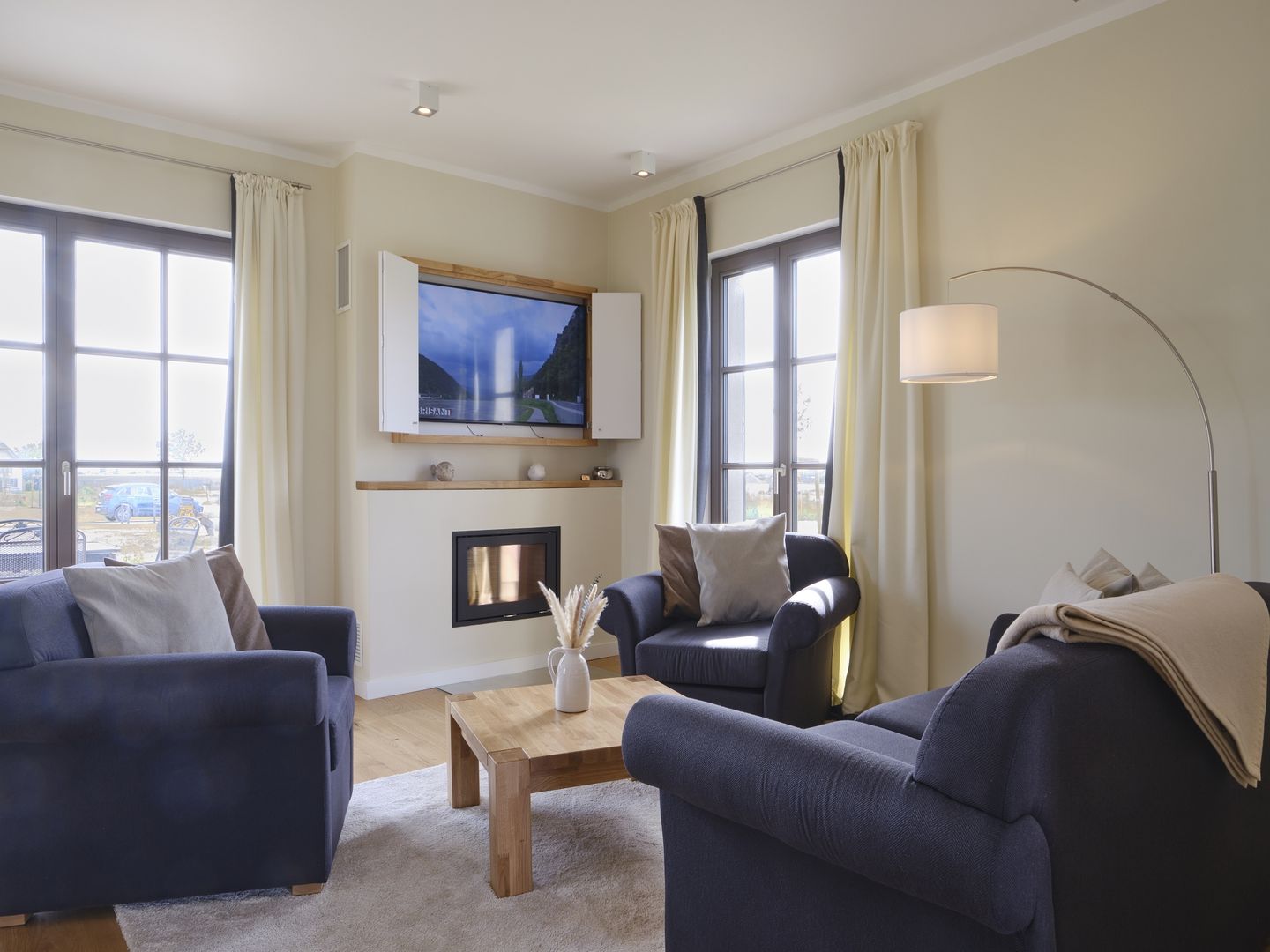 Premium Reetdachvilla mit 3 Schlafzimmern, Sauna und Kamin (H13) - Wohnzimmer