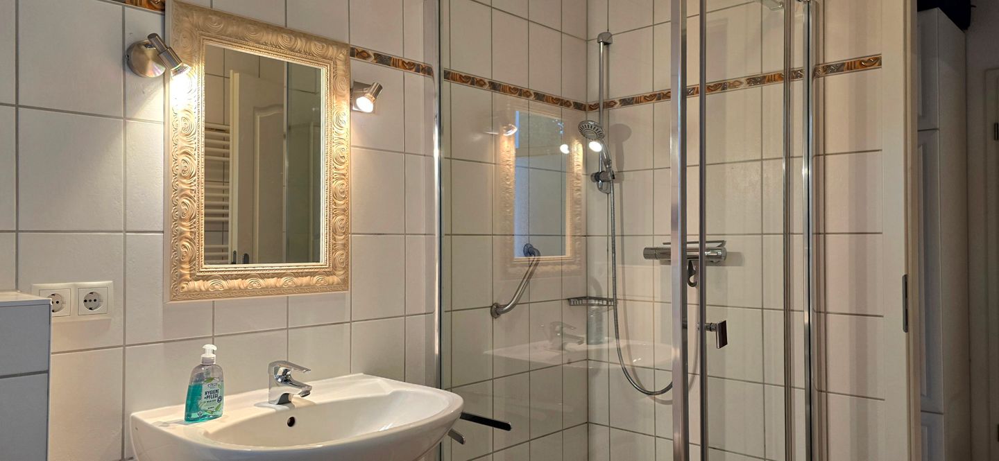  Ferienwohnung T11 Graal-Müritz - Badezimmer