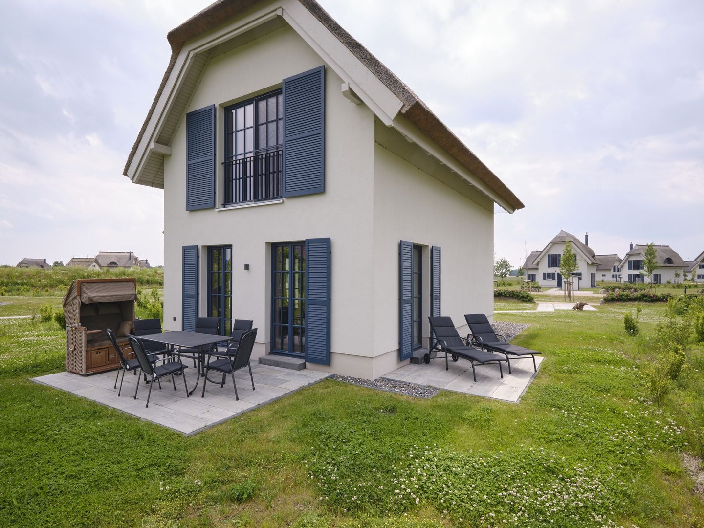 Superior Reetdachvilla mit 2 Schlafzimmern (F25) - Terrasse