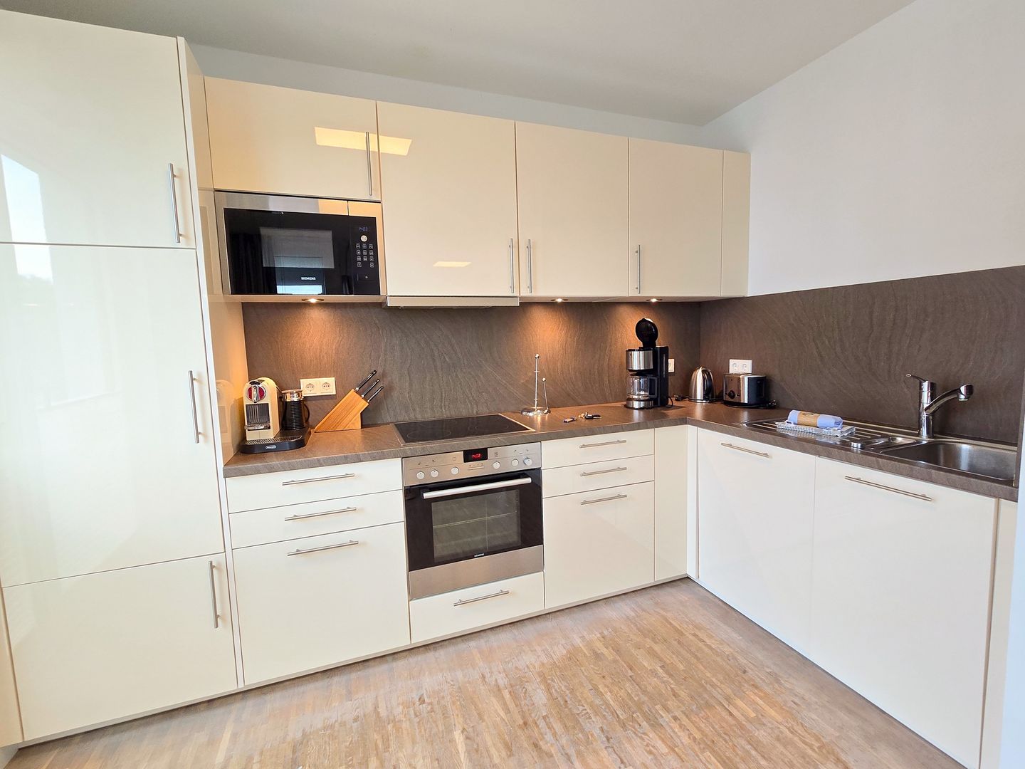 Strandvillen Binz Ferienwohnung mit 1 Schlafzimmer und Balkon (DR/421) Insel Rügen - Küche / Küchenzeile