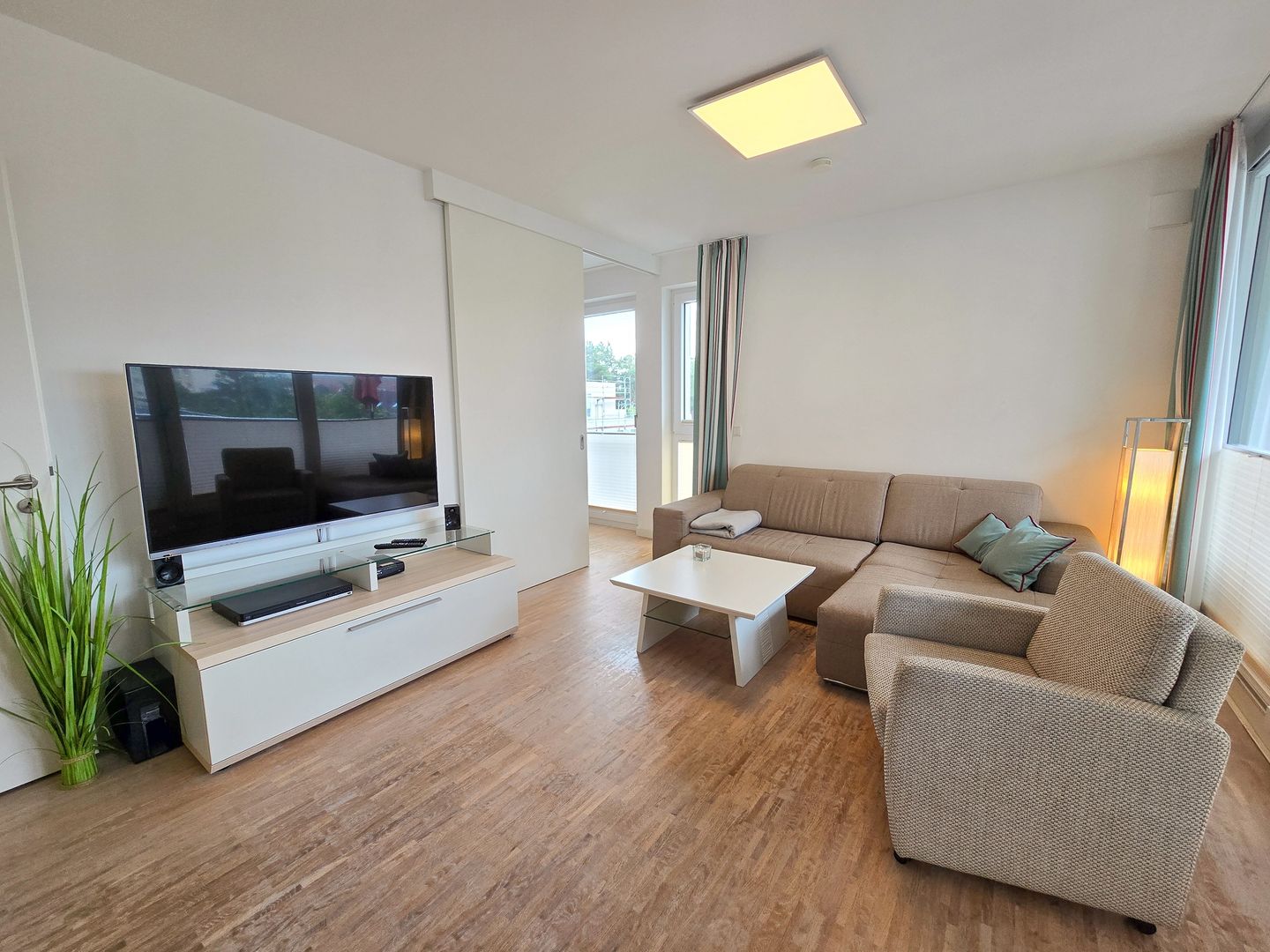 Strandvillen Binz Ferienwohnung mit 1 Schlafzimmer und Balkon (DR/421) Insel Rügen - Wohnzimmer