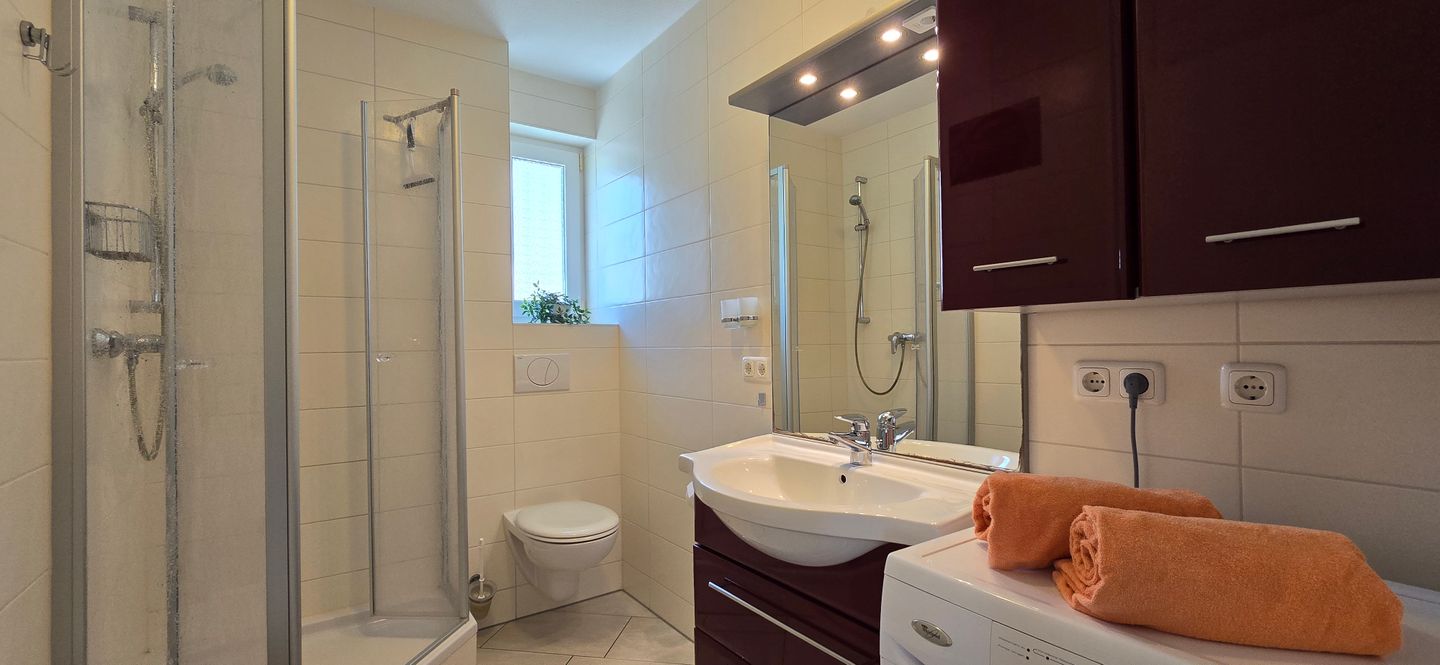  Ferienwohnung KWE 6 OG Graal-Müritz Küstenwald - Badezimmer