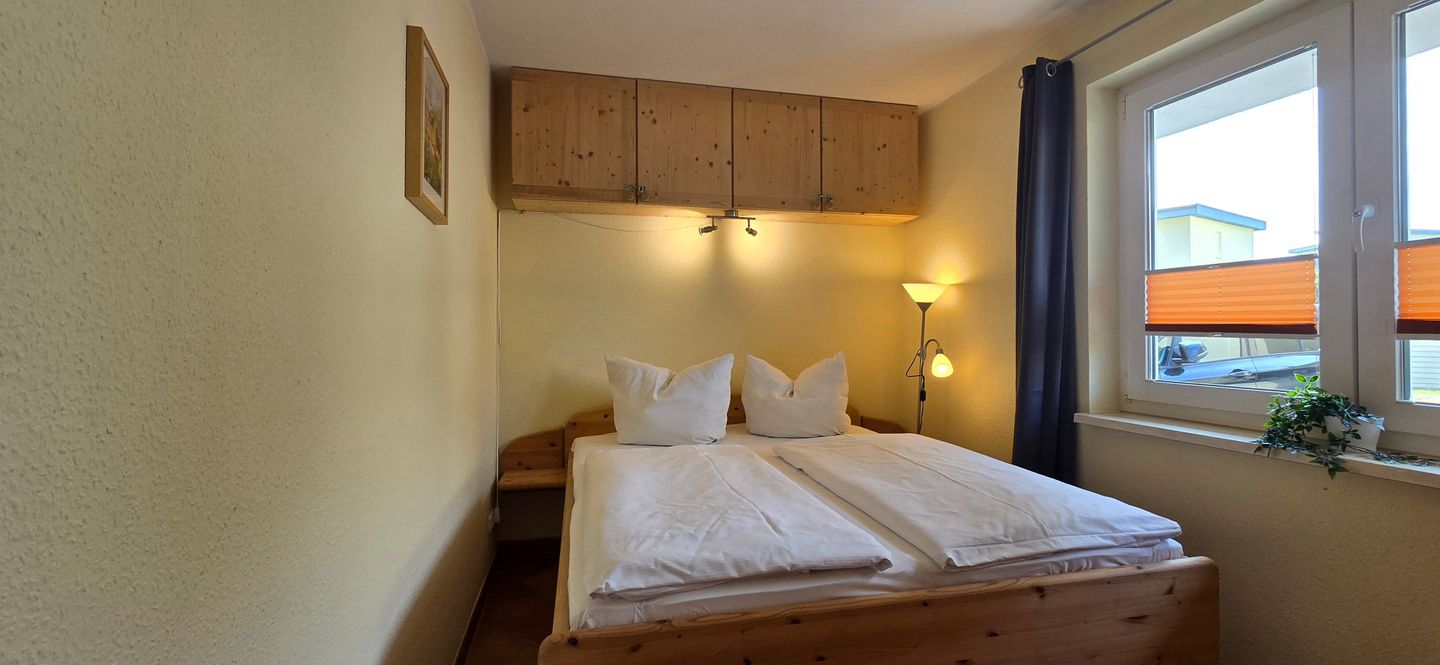  Ferienwohnung KWE 17EG Graal-Müritz Küstenwald - Schlafzimmer