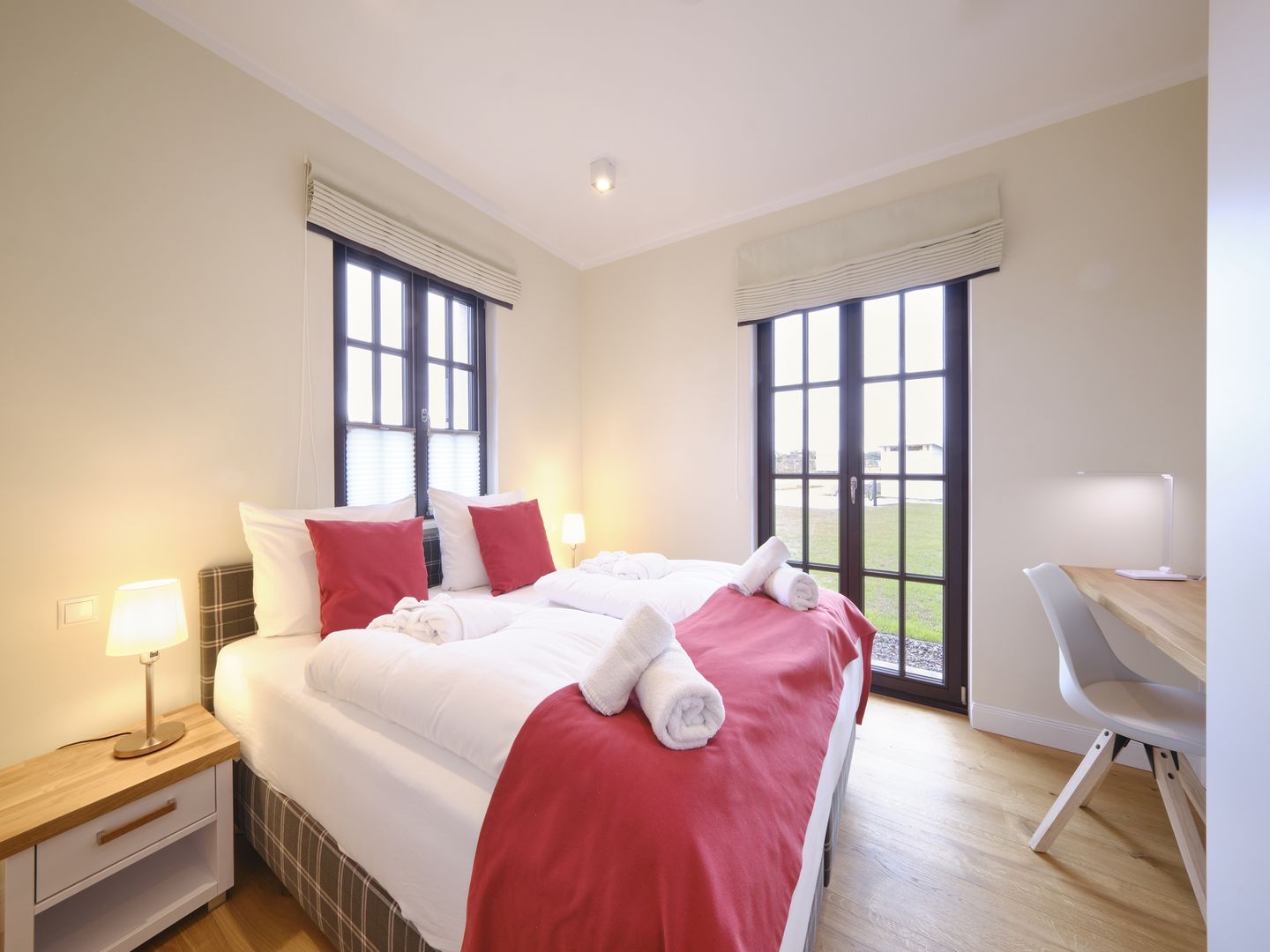 LuxusPlus Reetdachvilla mit 4 Schlafzimmern, Sauna und Kamin (G08) - Schlafzimmer