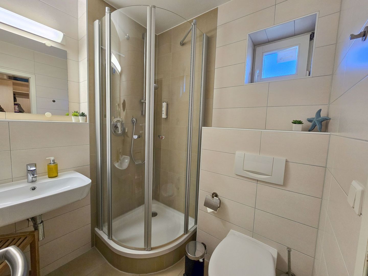 Feriendorf Rugana Komfortplus 1-Raum Ferienwohnung mit Terrasse Insel Rügen - Badezimmer