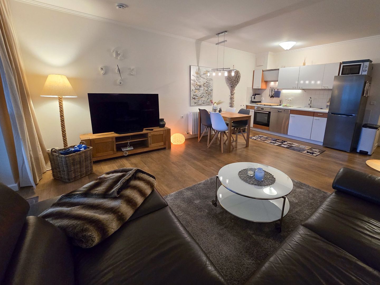 Dünenpark Binz Komfortplus Ferienwohnung mit 1 Schlafzimmer und Balkon im Obergeschoss (181) Insel Rügen - Wohnzimmer