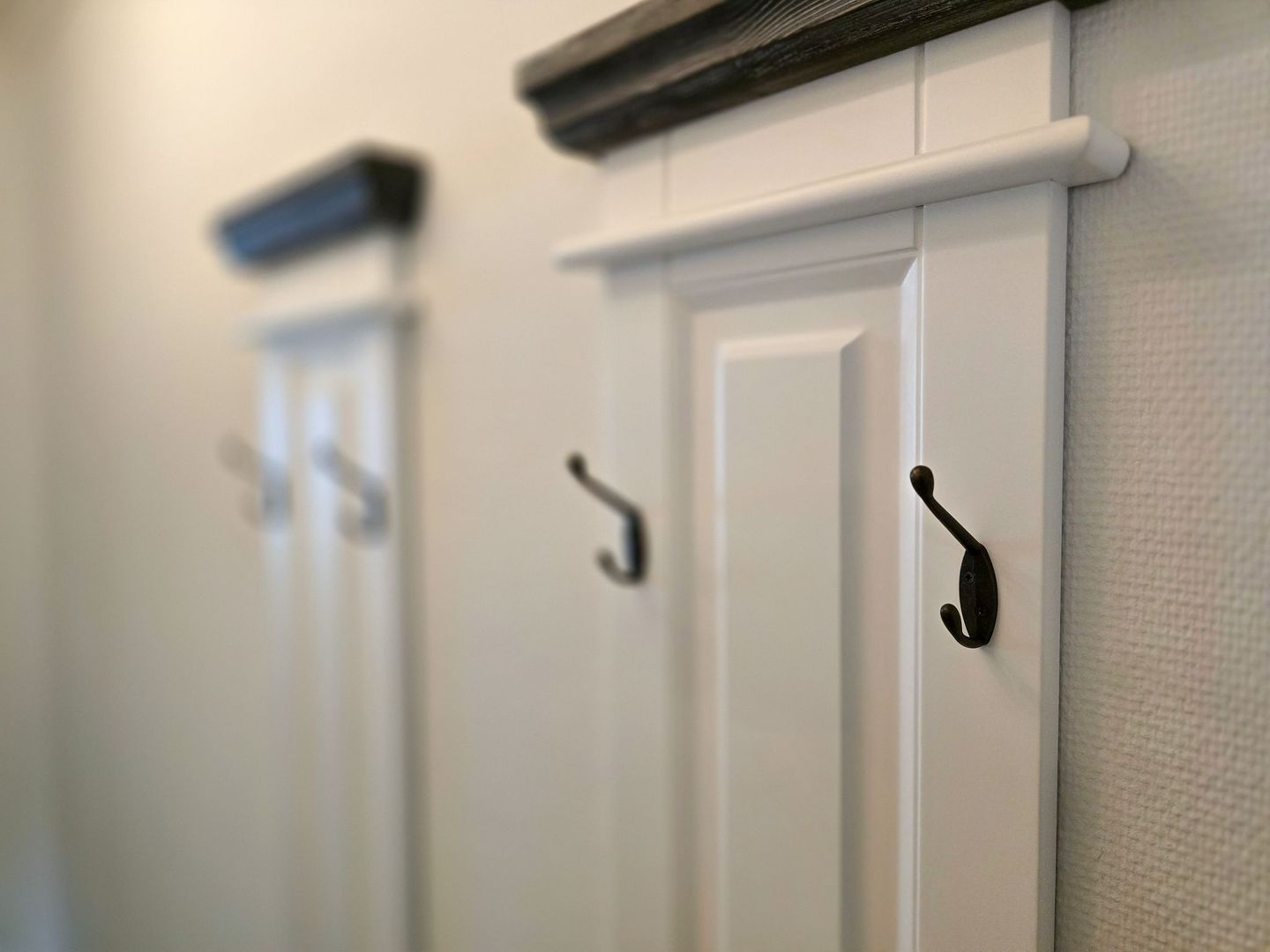 Dünenpark Binz Komfortplus Ferienwohnung mit 1 Schlafzimmer und Balkon im Obergeschoss (204) Insel Rügen - Schlafzimmer