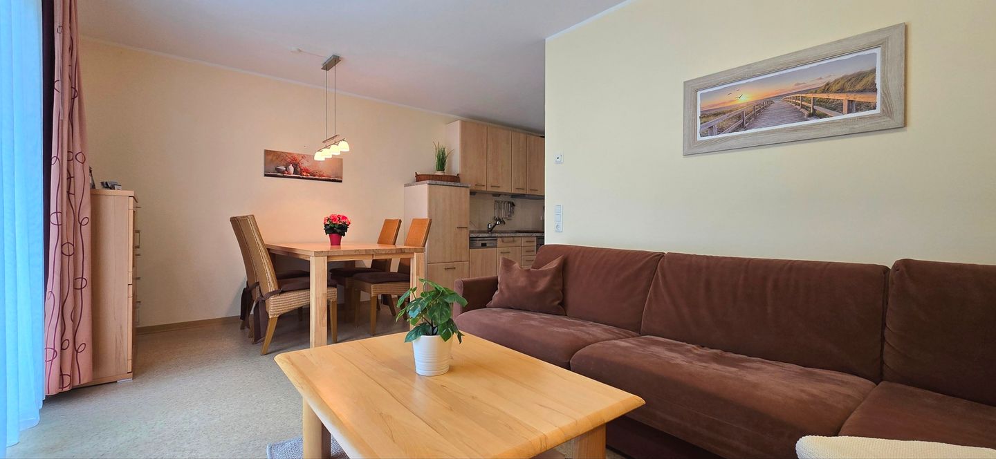  Ferienwohnung KWE 32EG Graal-Müritz Küstenwald - Wohnzimmer