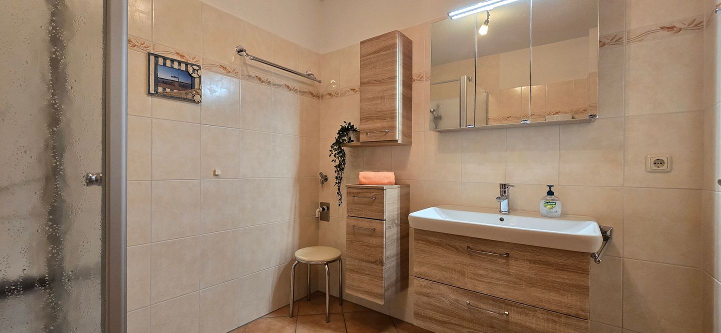  Ferienwohnung H 09 Graal-Müritz - Badezimmer