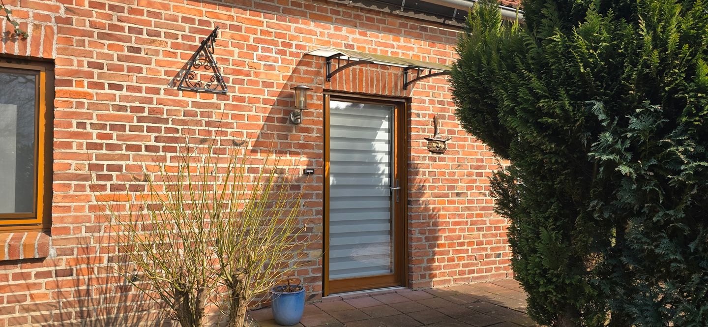  Ferienwohnung NH6 Hirschburg - Fassade / Eingang