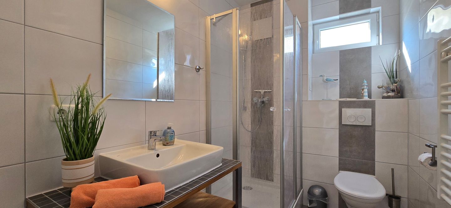  Ferienwohnung KWi 37 EG - "Ostsee Igel" Graal-Müritz Küstenwald - Badezimmer
