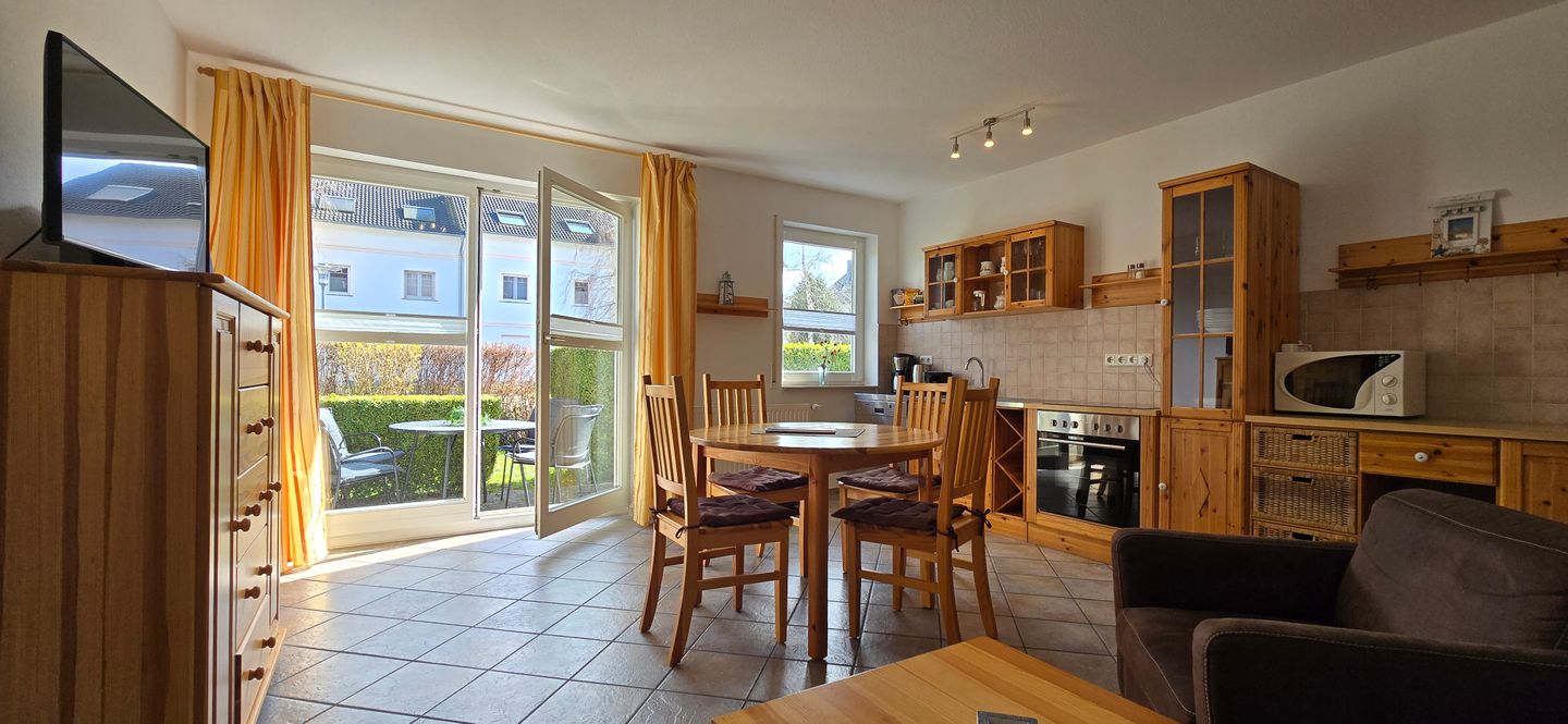  Ferienwohnung E4 Graal-Müritz - Wohnzimmer