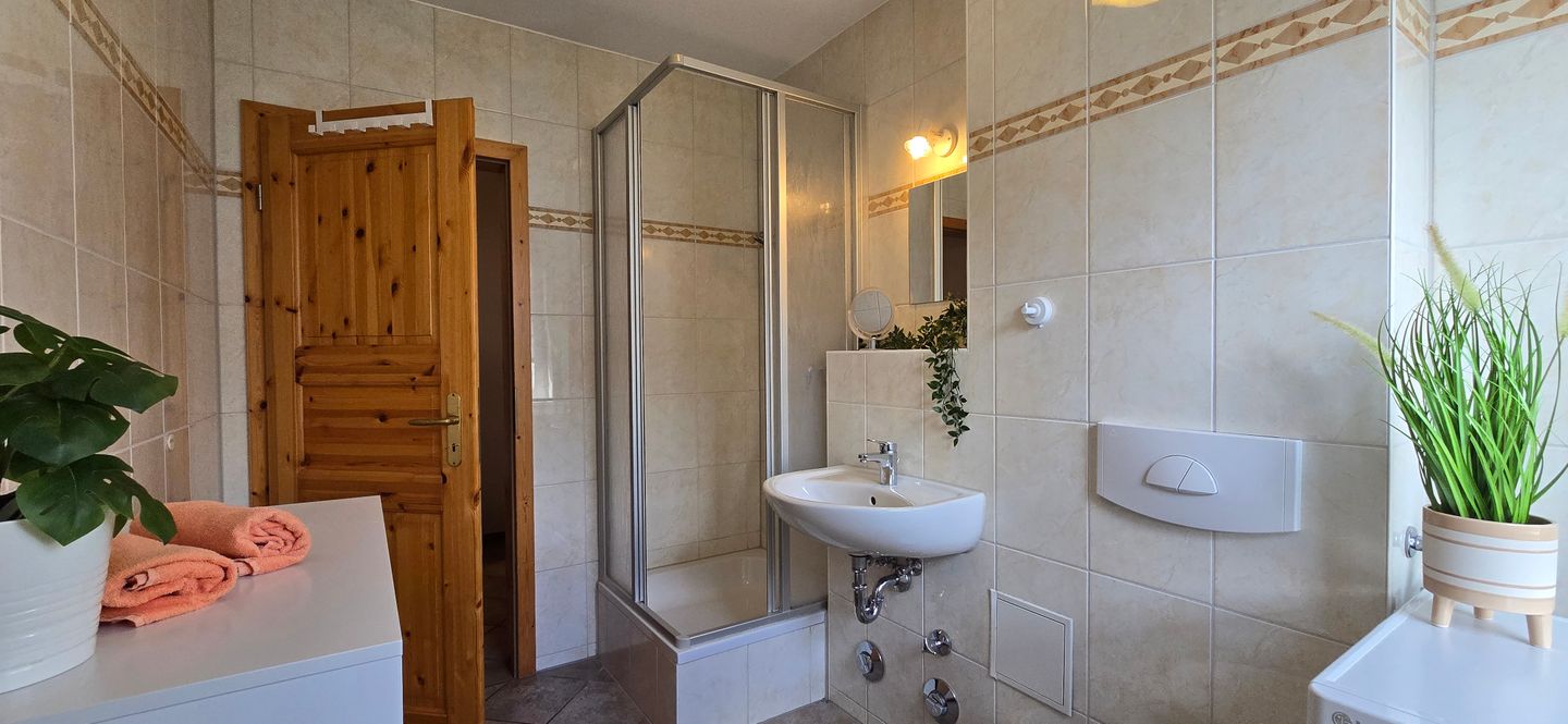  Ferienwohnung E4 Graal-Müritz - Badezimmer