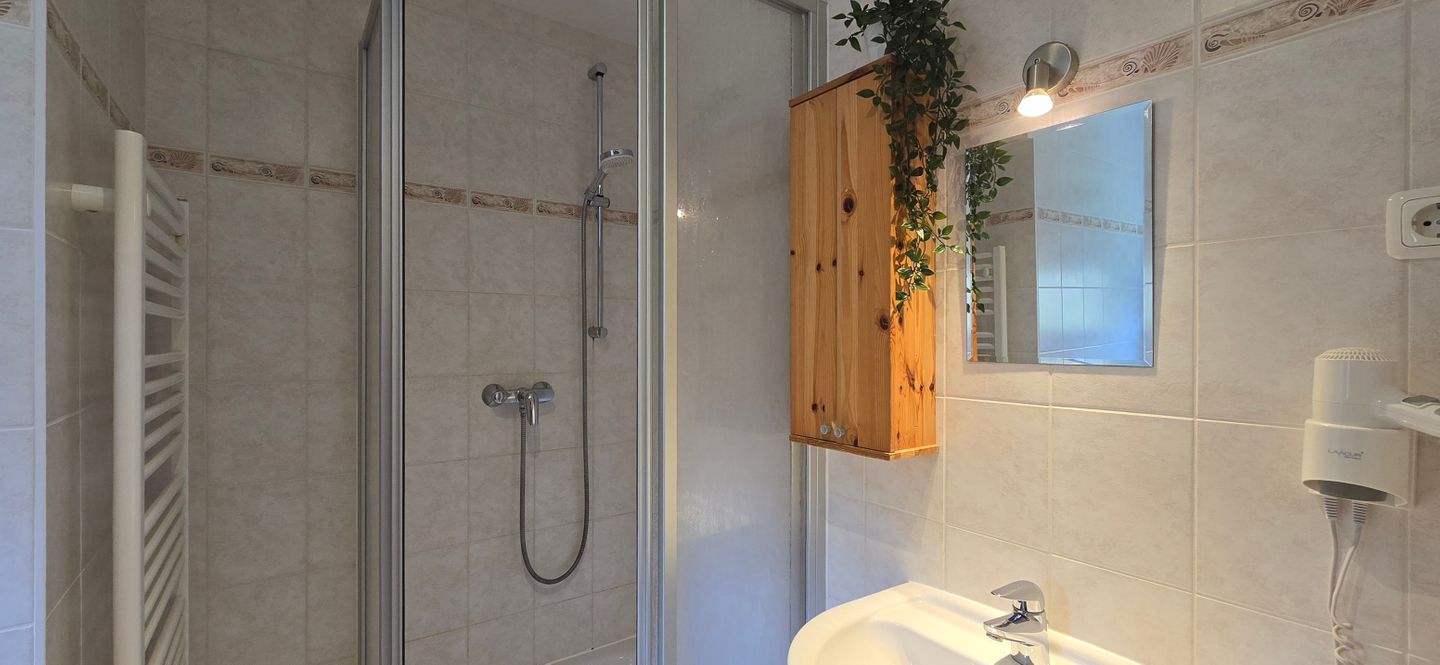  Ferienwohnung FR9 "Luise" Graal-Müritz - Badezimmer