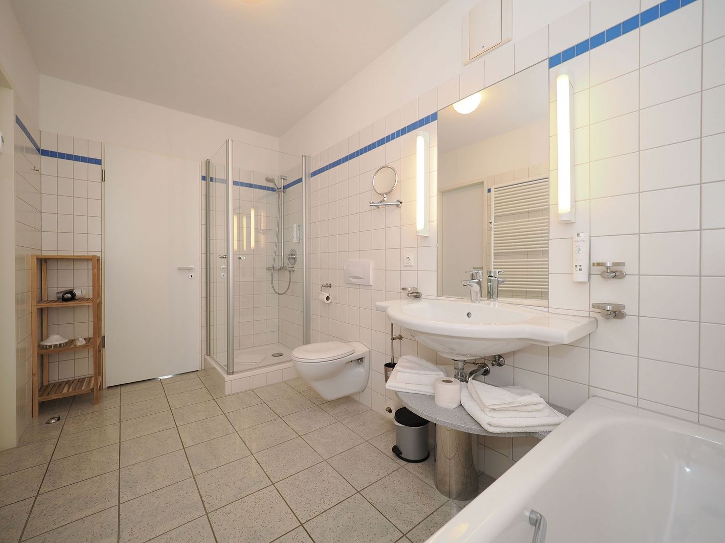 Kaiservillen Heringsdorf Ferienwohnung mit 2 Schlafzimmern und Balkon (D202) Insel Usedom - Badezimmer