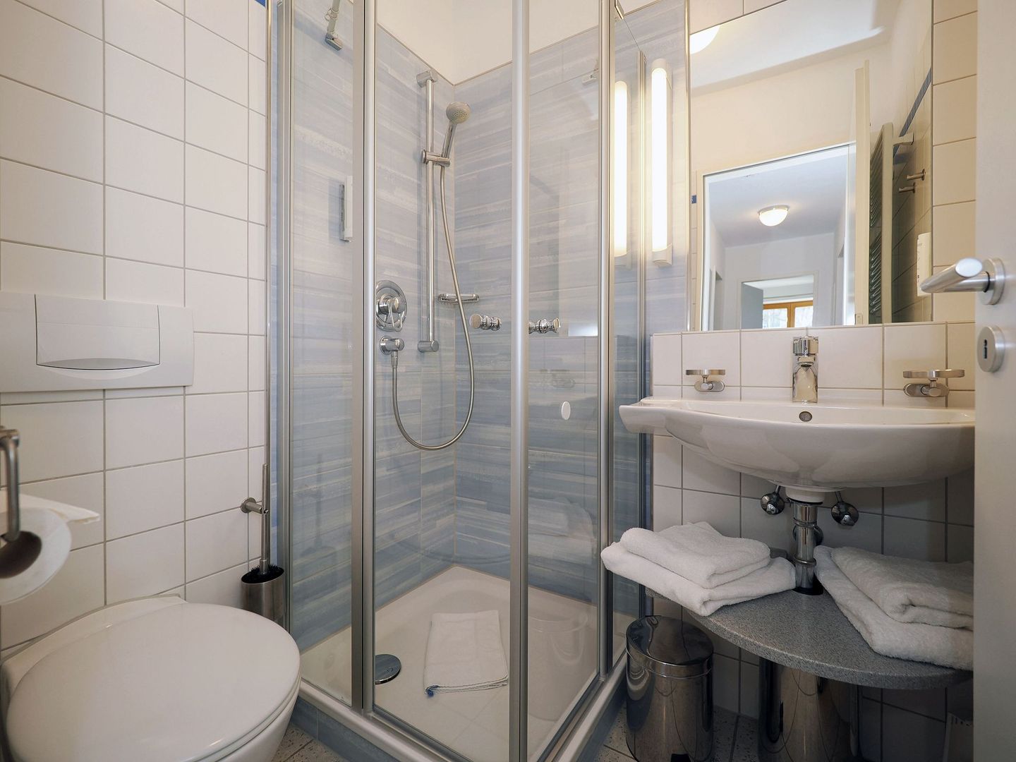 Kaiservillen Heringsdorf Ferienwohnung mit 2 Schlafzimmern und Balkon (D213) Insel Usedom - Badezimmer